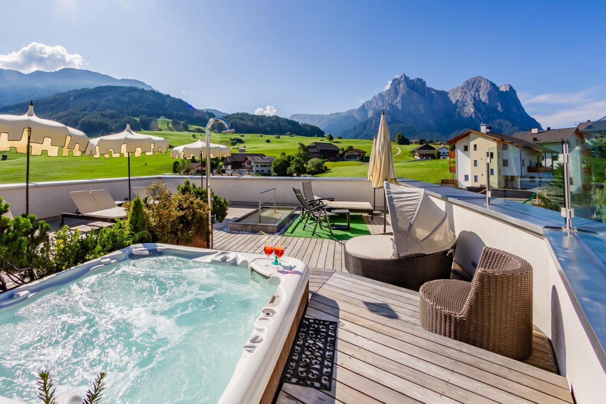 Hotel Castel Oswald Von Wolkenstein Castelrotto Exterior foto