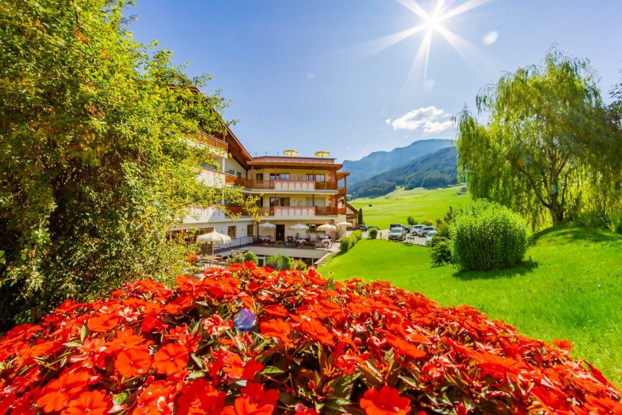 Hotel Castel Oswald Von Wolkenstein Castelrotto Exterior foto